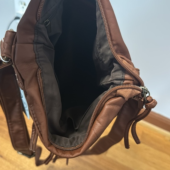 NWT Scarleton Women’s Brown Soft Multi-Pocket Adjustable Crossbody Purse Bag - Picture 9 of 10